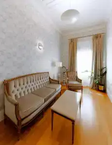 Castellano & Suites - 115