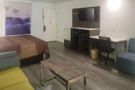 Travelodge By Wyndham San Antonio Lackland a f b - 5