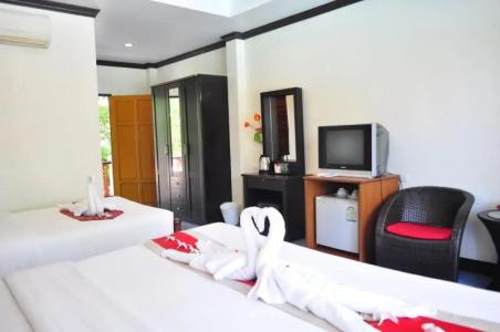 Lanta Seafront Resort - 20