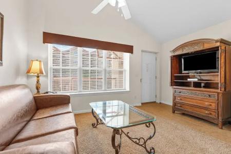 Grand Crowne by Capital Vacations - 100