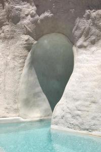 White Pearl Cavalieri - 52