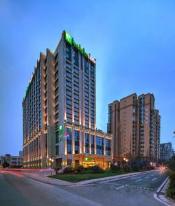 Holiday Inn Express Chengdu Huanhuaxi, An Ihg - 17