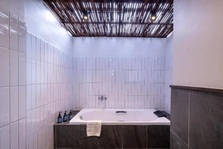 Rose Bay Resort - 88