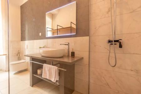 b&b Heritage Apolon - 74