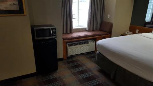 Microtel Inn & Suites by Wyndham - 23