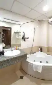 Hoàng Ngân and Suites - City Centre - 32