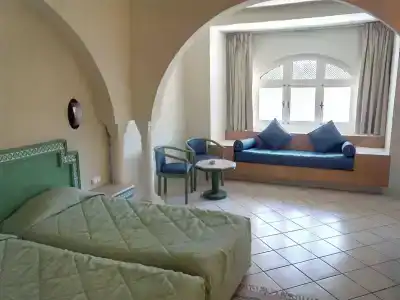 Shell Beach & Spa - 41