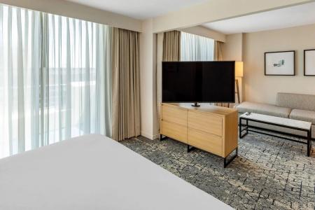 Sheraton Suites Old Town - 44