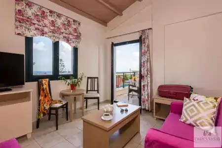 Pilot's Villas Luxury Suites - 100