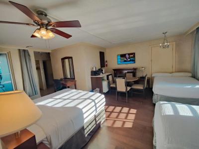 Divya Sutra Suites on Robson Downtown - 4