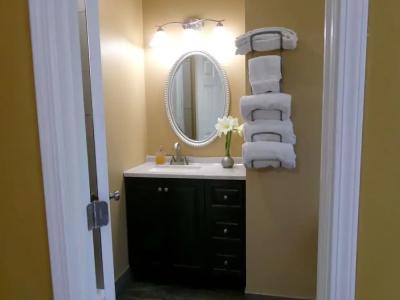 Carmel Wayfarer Inn - 77