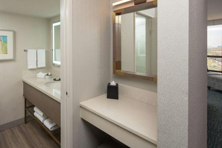 Sheraton Dallas by the Galleria - 36