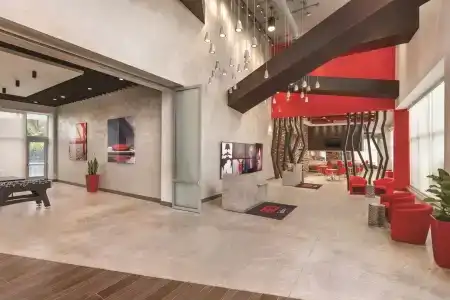 Radisson Red Miami Airport - 1