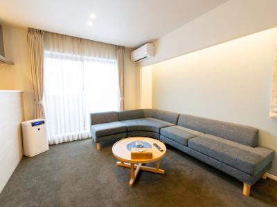 Grand Base Hiroshima Ekimae - 9