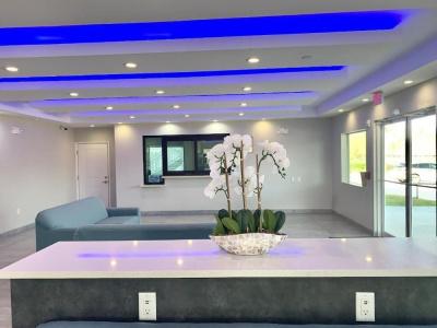 Crystal Inn - 1