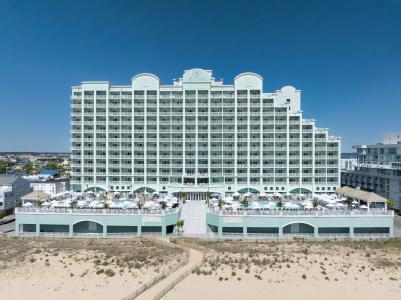 Hilton Suites Oceanfront - 39