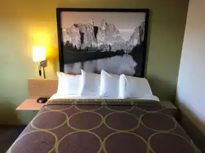 Super 8 by Wyndham - 13