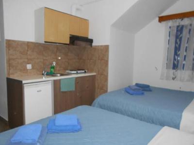 Studios Kapetanios - 62