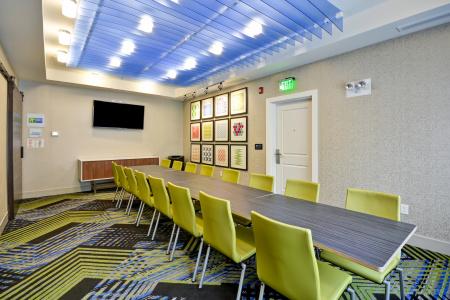 Holiday Inn Express -, An Ihg - 34