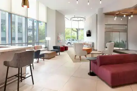 Hilton Garden Inn Long Island City - 16