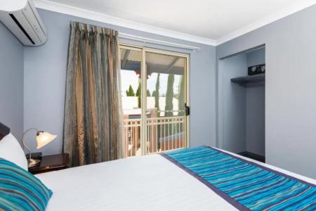 Quest Yelverton - 48