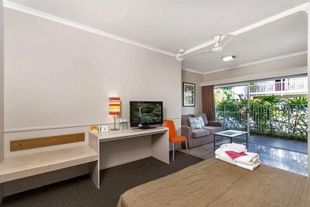 Comfort Inn City - 36