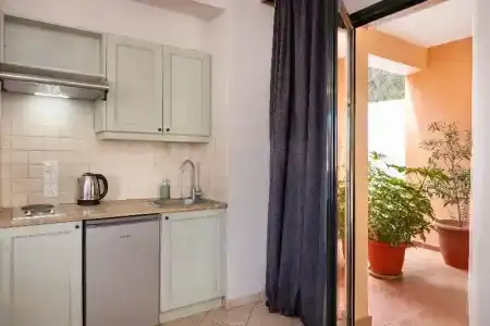 Nisea Samos - 57