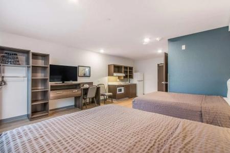 WoodSpring Suites Doral Miami Airport - 4