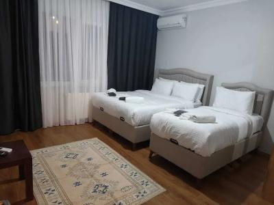 Royal Garden Suite - 66