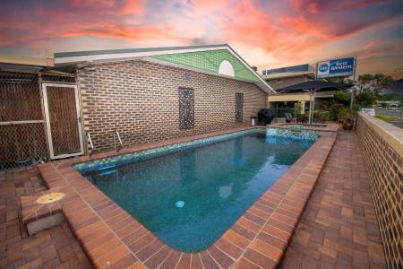 Best Western Cattle City Motor Inn - 17