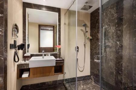 Ramada Plaza By Wyndham - 37