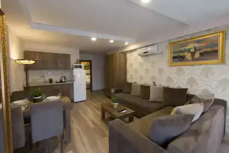 A Palace Suites - 18