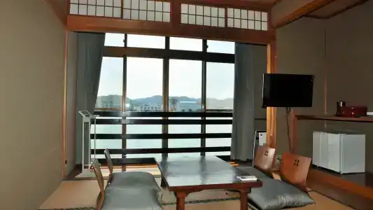 Riverside Karatsu Castle - 3