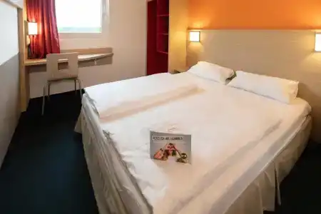 b&b Frankfurt-Airport - 43