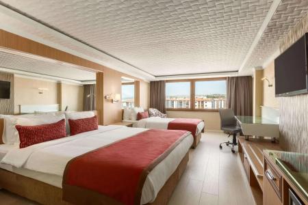 Ramada Usak - 4