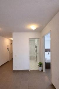 Bayer's Boardinghouse und - 94