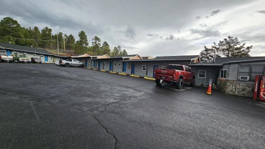 Travelers Inn - 11