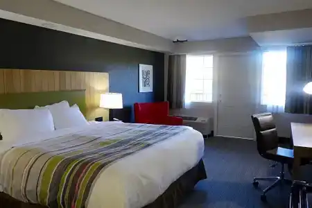 Country Inn & Suites by Radisson, South, TN - 52