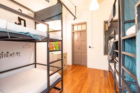 Lyn's Home Boutique Hostel - 38