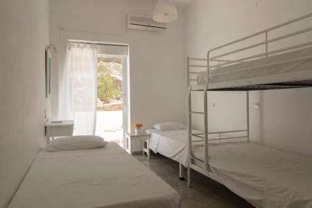 Armadoros / Ios Backpackers - 23