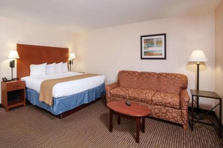 Quality Inn Oakwood - 53