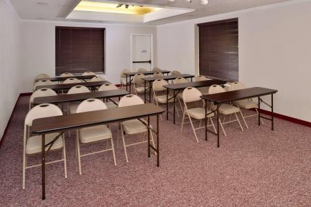 Americas Best Value Inn East - 17