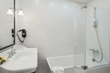 Hôtel de Sèvres - 58