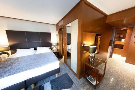 Goldstar & Suites - 25