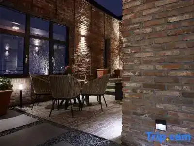9 Brick - 28
