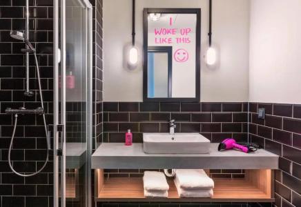 Moxy Duesseldorf South - 38