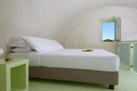 Voreina Gallery Suites - 36