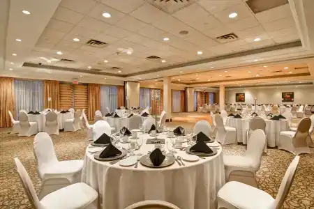 Hilton Garden Inn Toronto/Burlington - 17