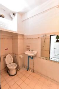 Maxwell Inn - 7