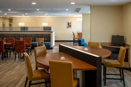 Fairfield Inn & Suites by Marriott - 12
